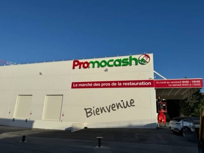 Façade d'un magasin Promocash à Villeneuve-Loubet