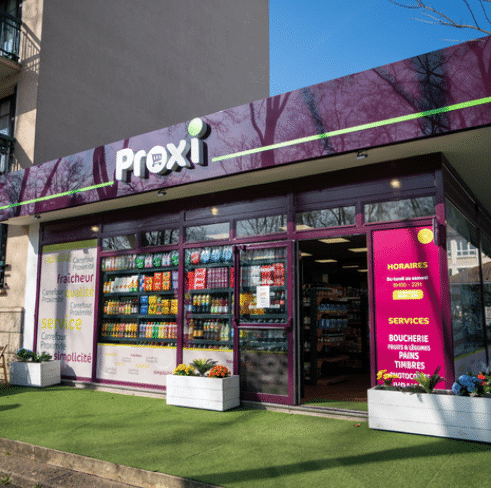 Devanture d'une enseigne Carrefour Proxi