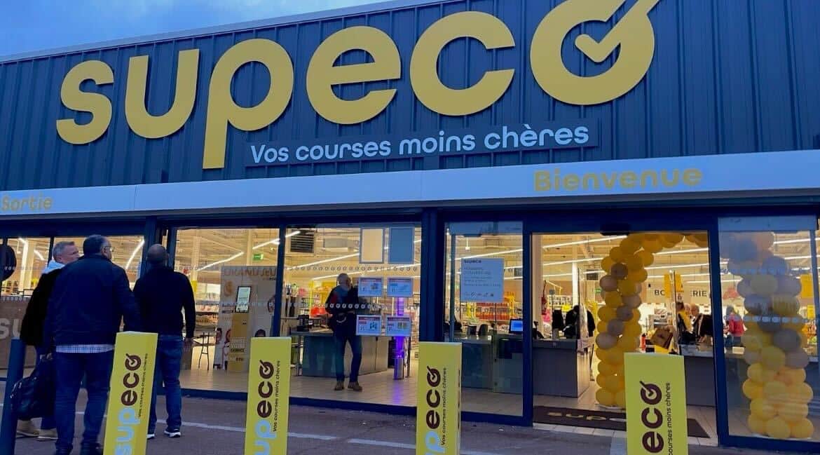 Façade d'un magasin Supeco